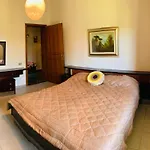 Peaceful Country Living At At Clara Daire *