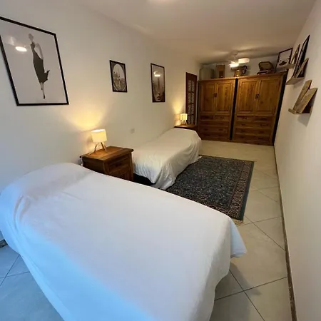 Peaceful Country Living At At Clara Apartament *