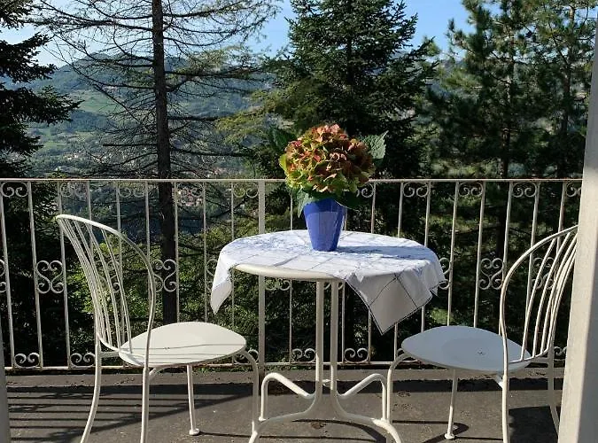 Peaceful Country Living At At Clara Vimignano-Chiesa