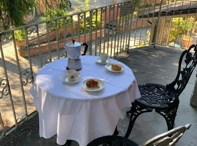 Peaceful Country Living At At Clara Vimignano-Chiesa